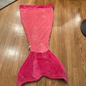 Mermaid tail blanket